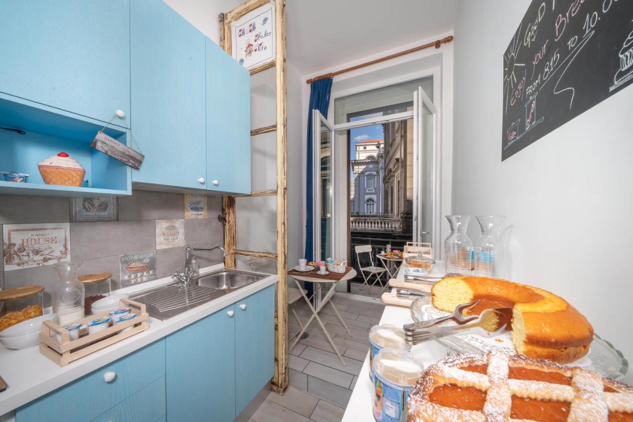 B&B Dolcevita Napoli Екстериор снимка